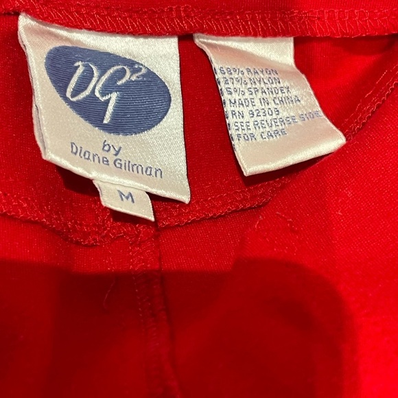 DG2 by Diane Gilman Ponte Zip Ankle Pants. Size M. EUC  Inseam 25”. Waist 15” - Picture 4 of 5